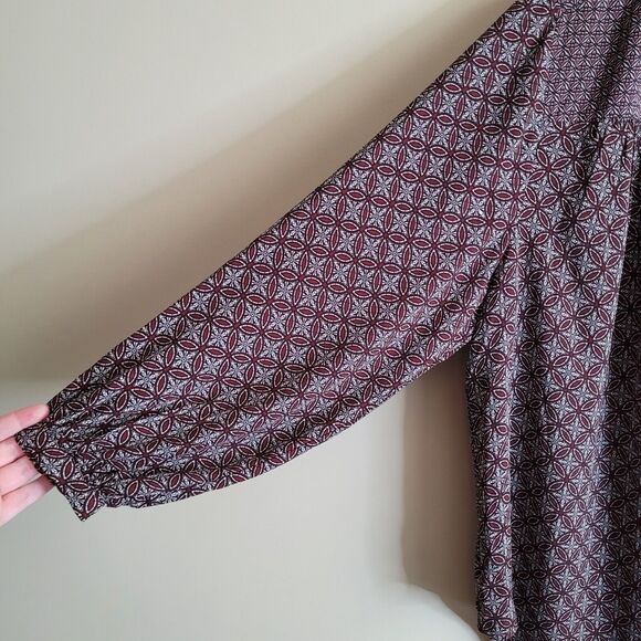 Chelsea & Theodore Womens Blouse Plus Size 1x Red Burgundy Black Geometric Boho - Picture 6 of 9